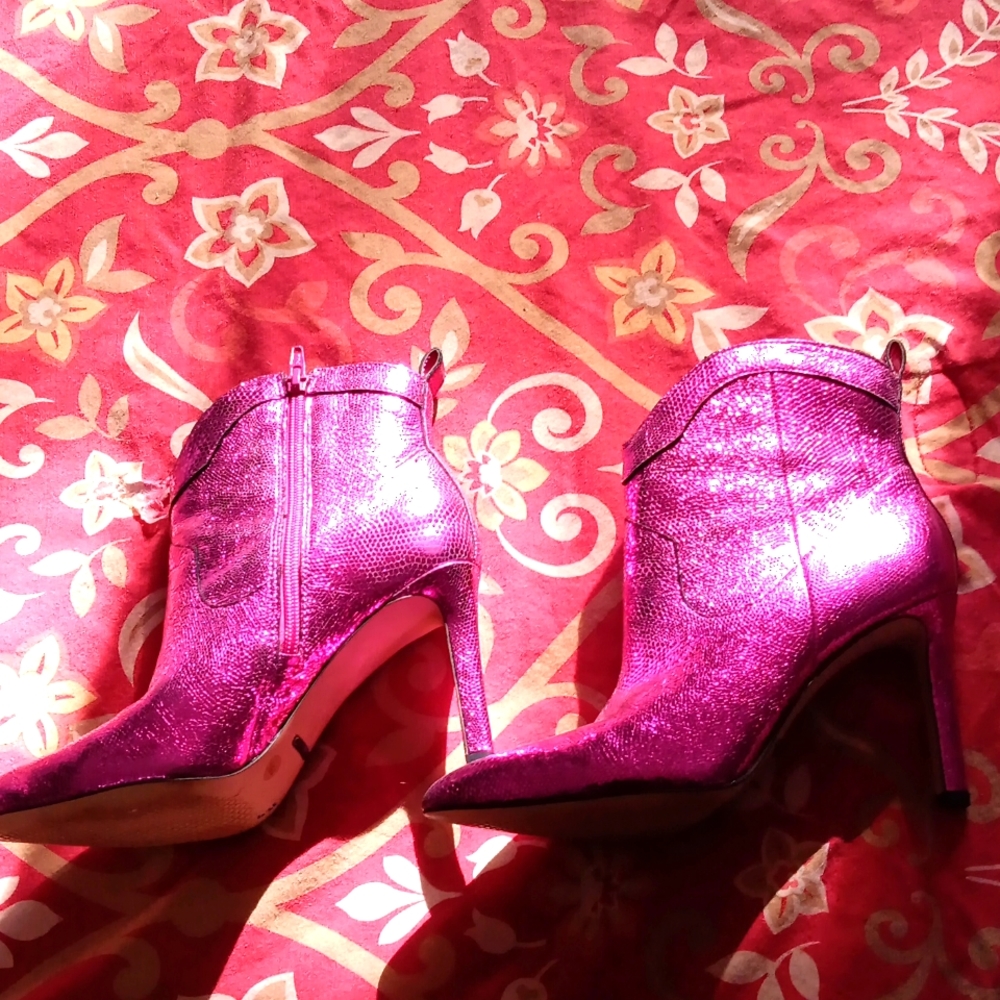 Gianni Binni fuscia ankle boots